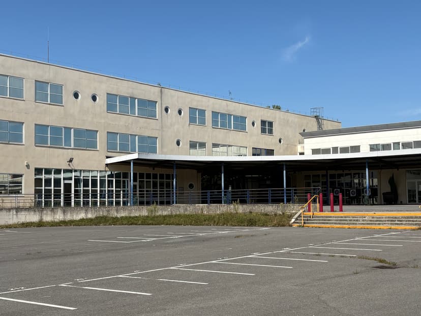 Enseignante et ses élèves en classe